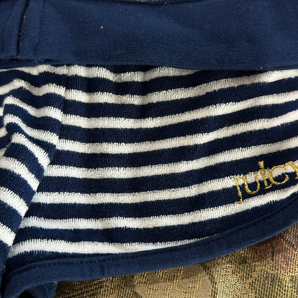 JUICY COUTURE ZIP UP SHIRT AND SHORTS IN SIZE 6 NWT - Picture 7 of 7